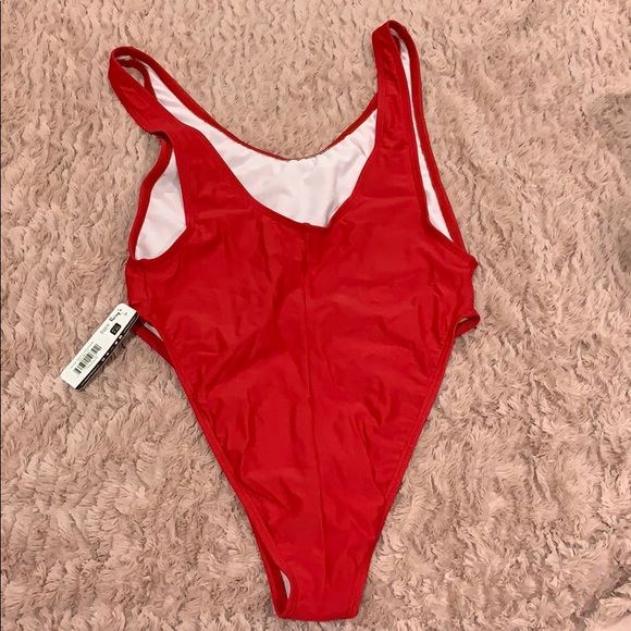 One piece bathing suit - Picture 3 of 5